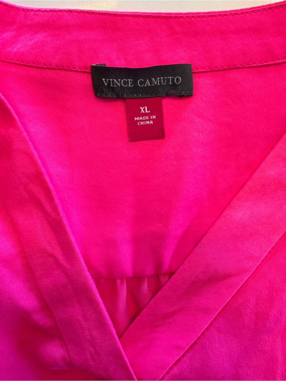Vince Camuto Hot Pink V-Neck Sleeveless Blouse - XL - Picture 2 of 6